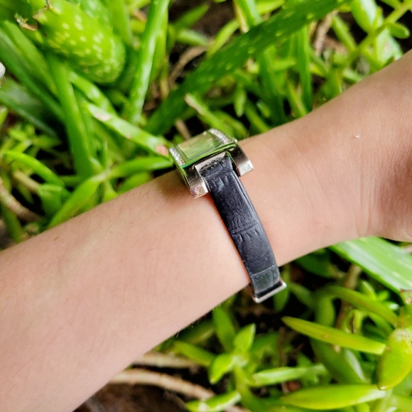 Vintage Genuine Leather Oasis Rhinestone Watch - Picture 6 of 9